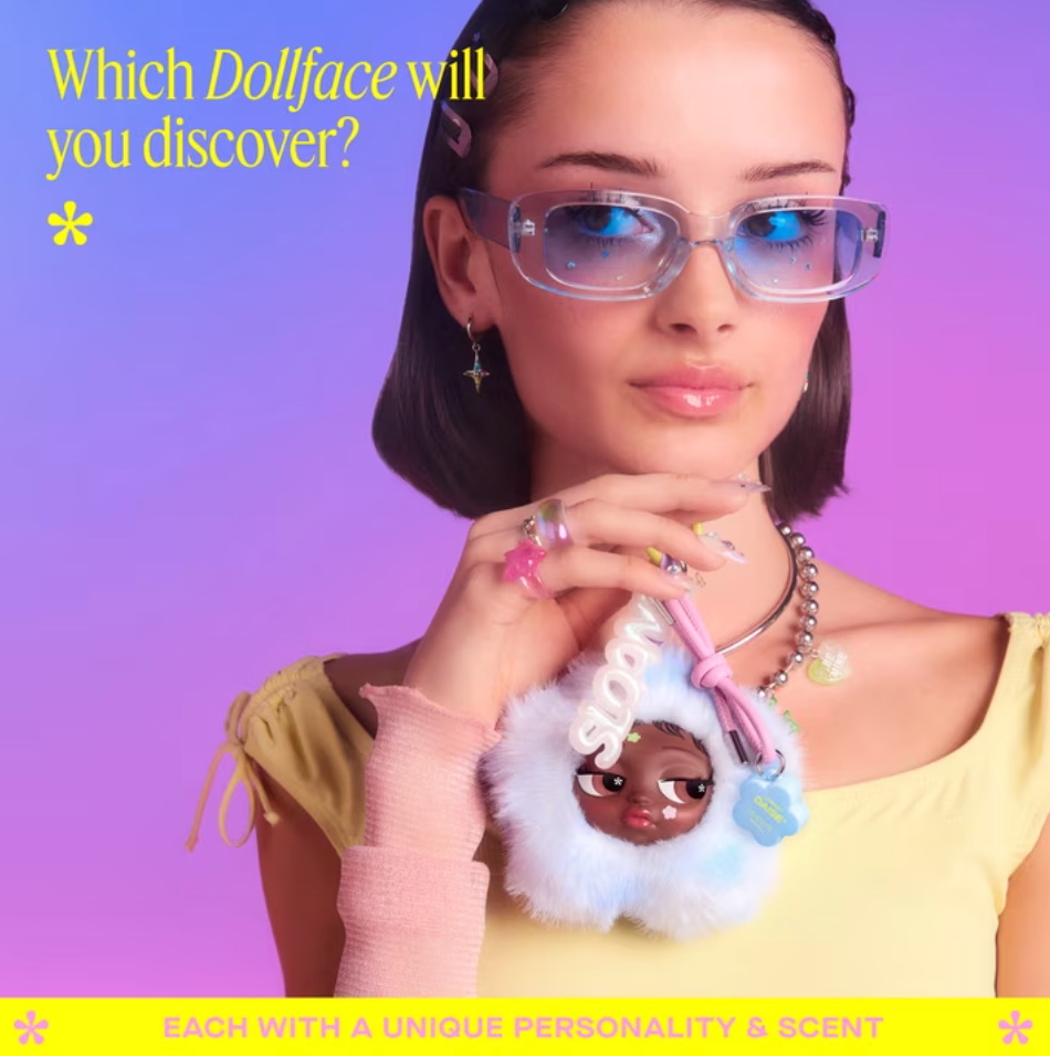 Sobre pedido: DAISE Blind Box Mystery Dollface Charm & Mini Solid Fragrance